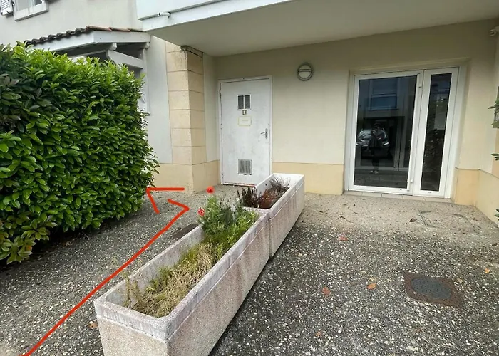 De Luca アパート *